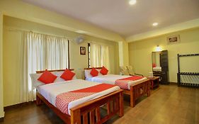 Oyo 17387 Hilldale Resorts
